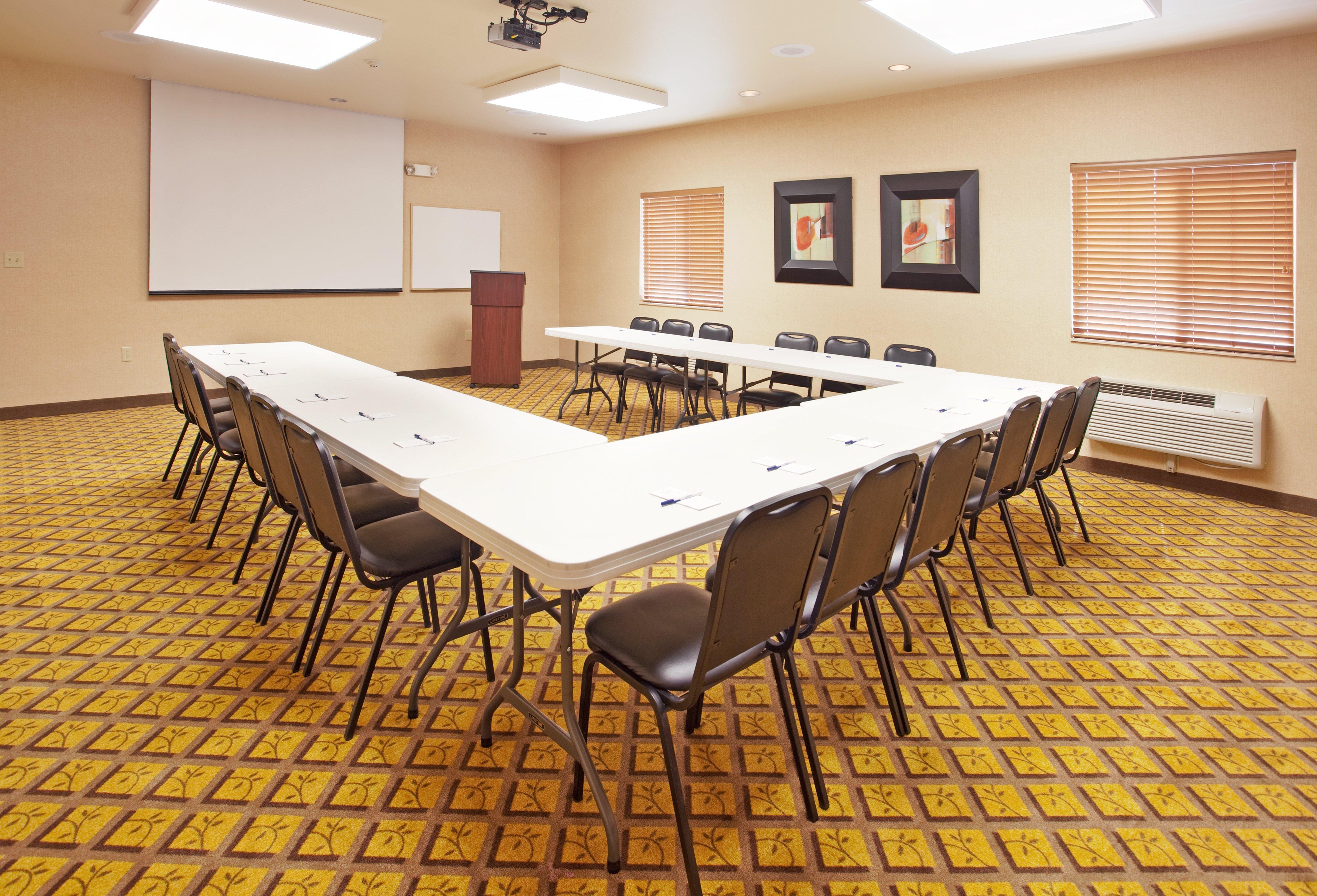 Candlewood South By Ihg 3* Springfield
